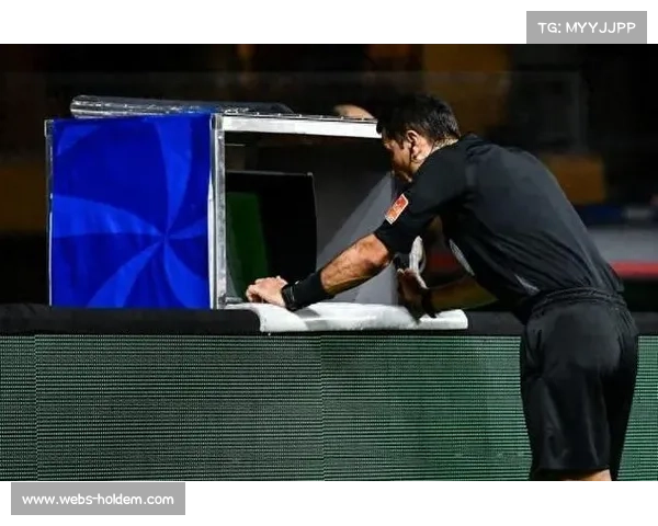 裁判执法标准受关注，VAR使用再成话题